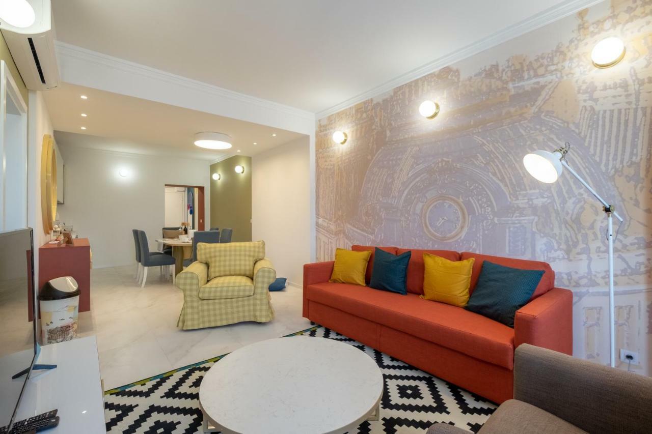 Vitosha Blvd 3-Bedroom, 2-Bathroom Lux Suite Sofia Eksteriør bilde