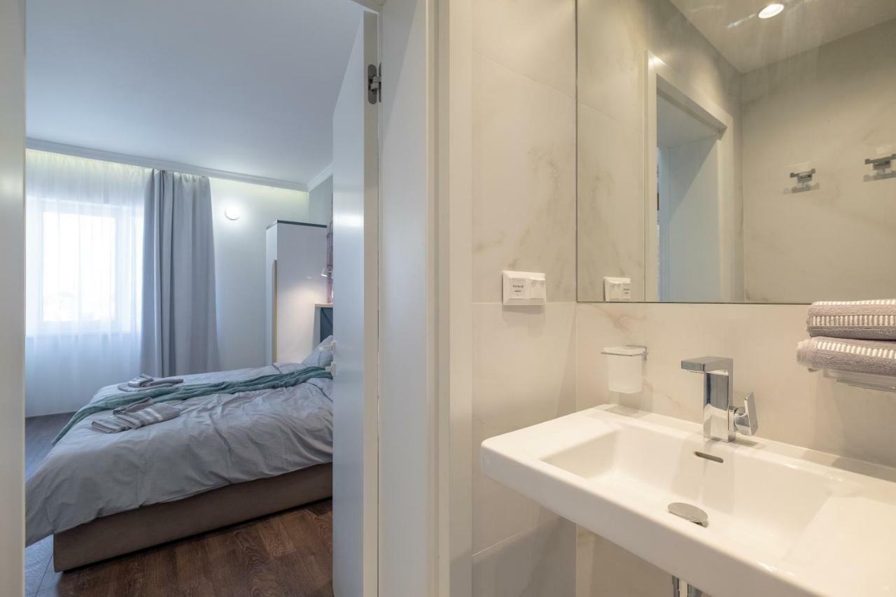 Vitosha Blvd 3-Bedroom, 2-Bathroom Lux Suite Sofia Eksteriør bilde